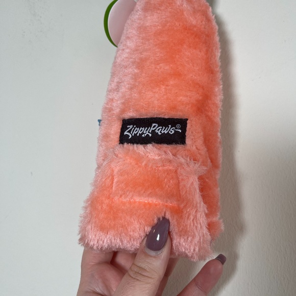 NWT Zippy Paws Rose bottle Dog toy - Picture 4 of 4